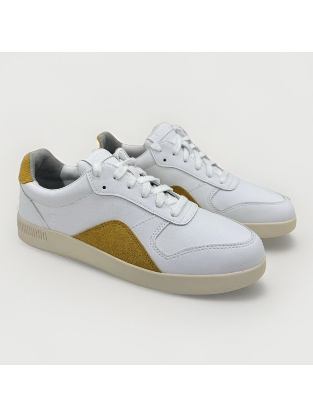 Everlane ReLeather® Court Sneaker size 6 Women's Lace-up Shoes White/Mustard